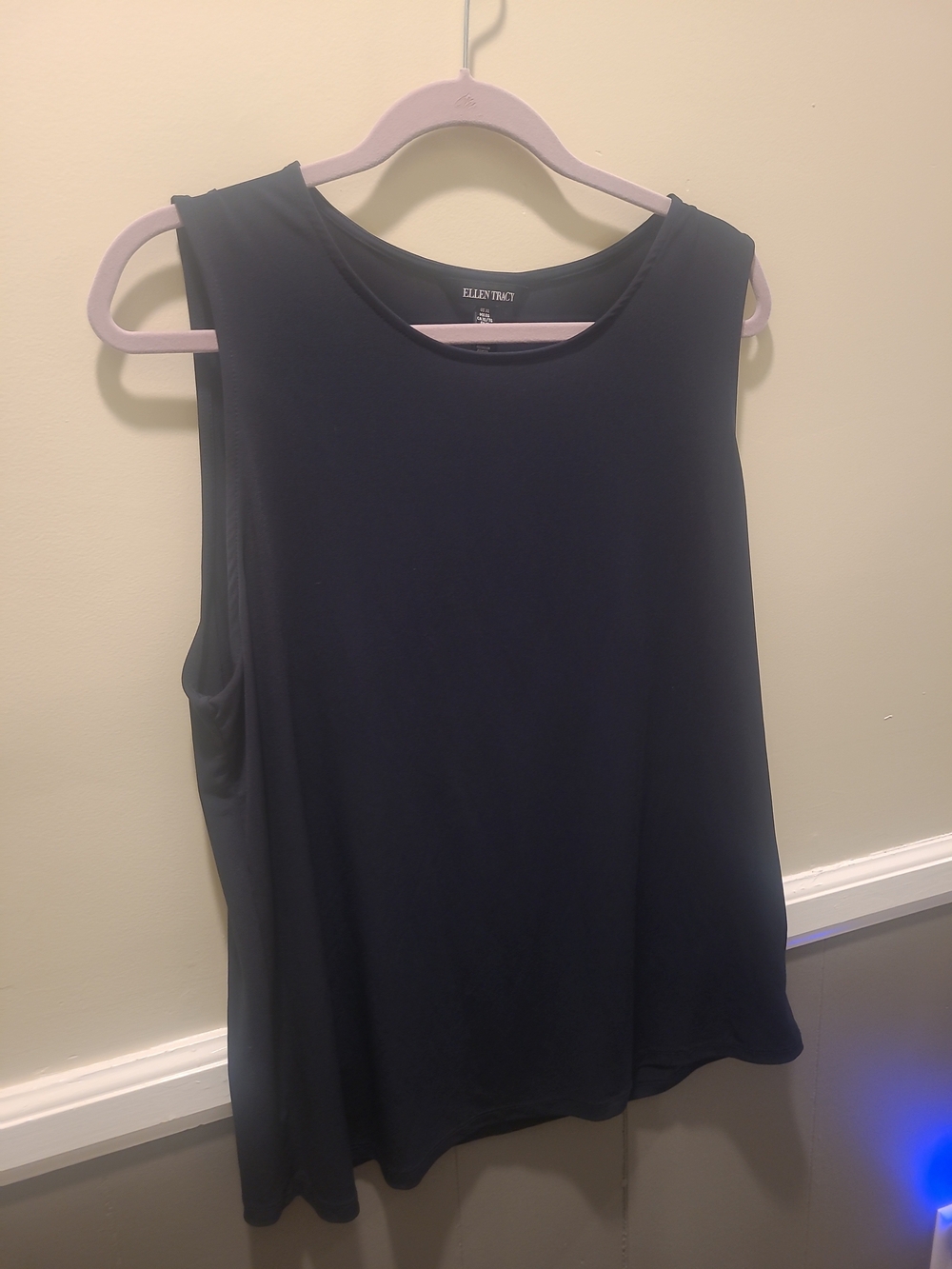Ellen Tracy Navy Sleeveless Shell Top